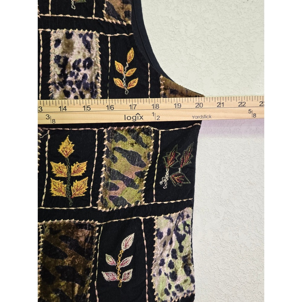TanTrums Vintage Patchwork Embroidered Vest L Art Teacher Black Animal Print - Picture 8 of 10